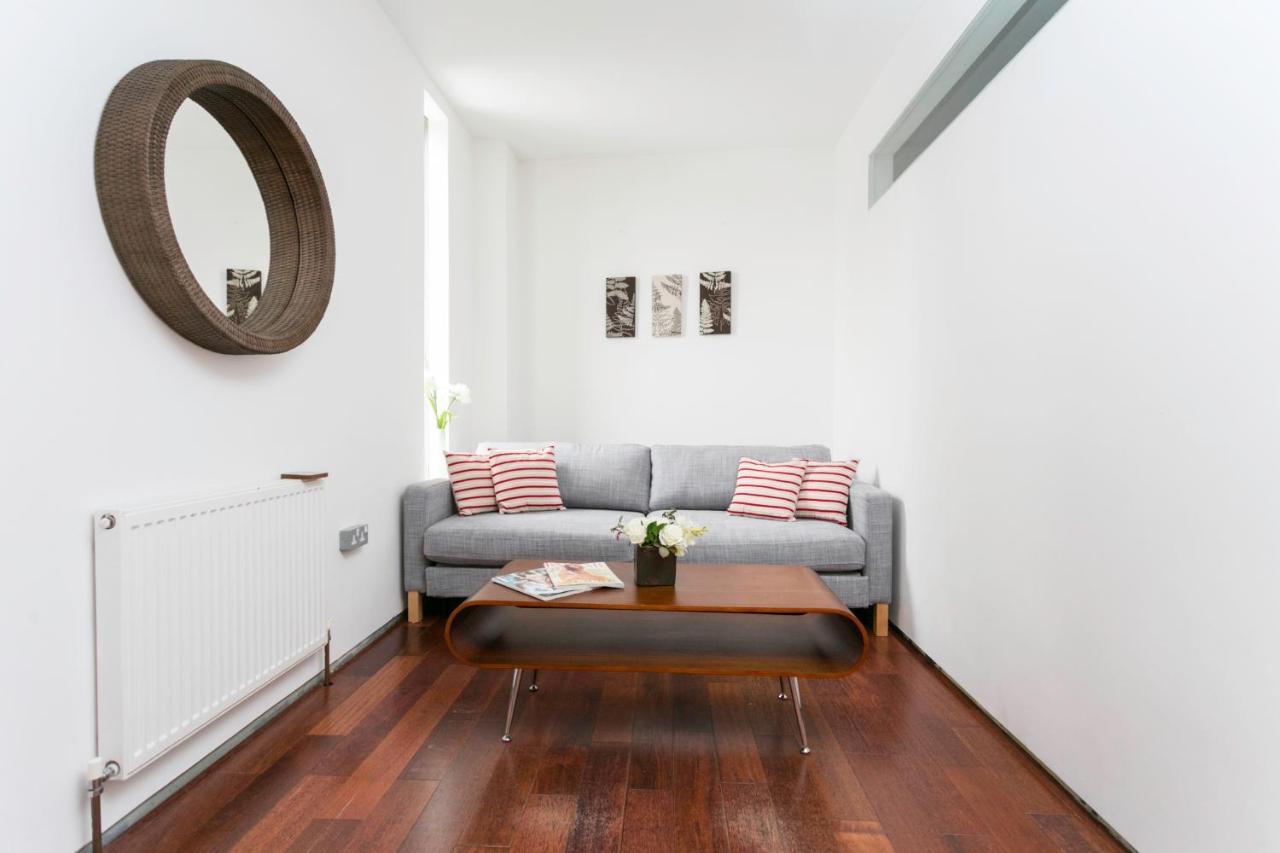 Cedar House Canterbury Bagian luar foto